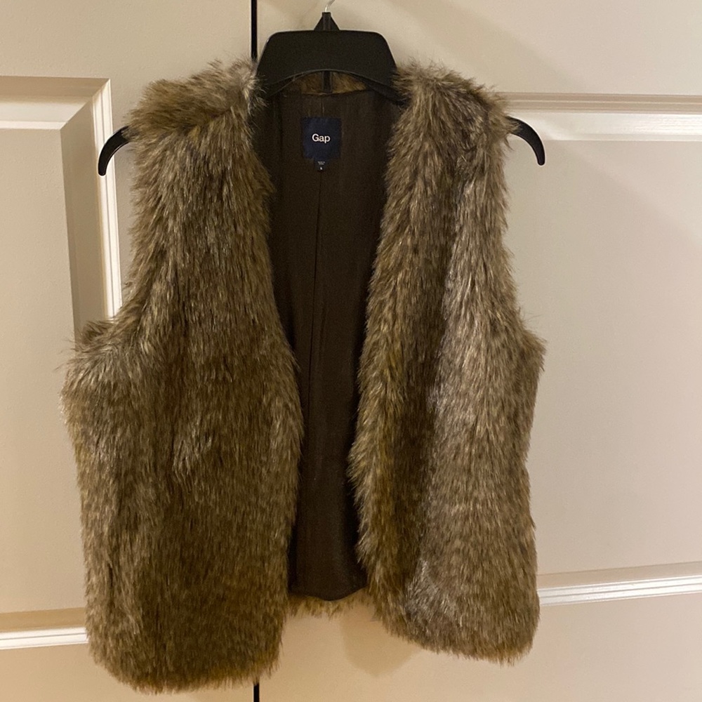 Gap faux fur vest